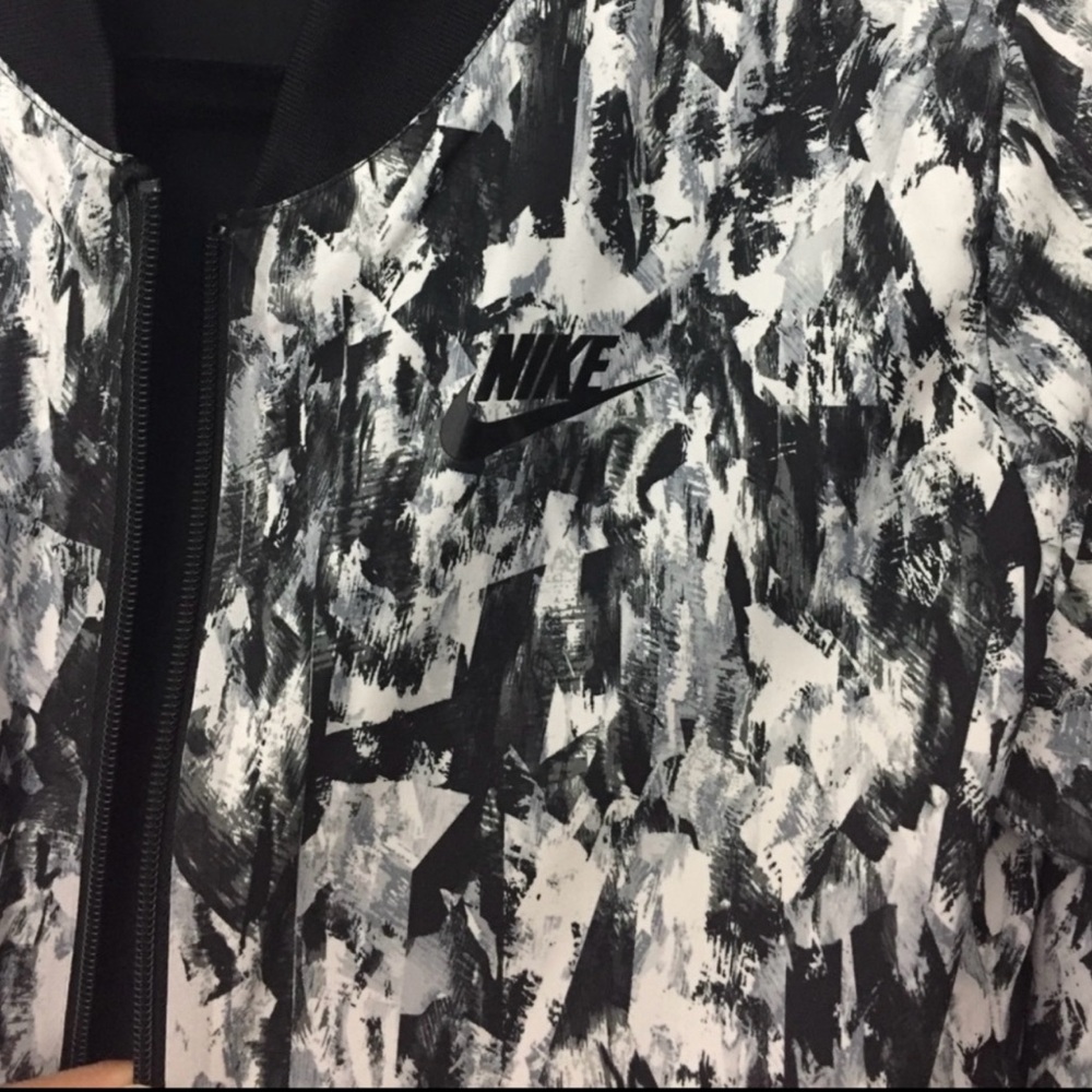 Reversible Nike Jacket With Wind Resistance. - image 4